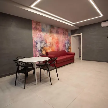 Lady Diamond Apartment *