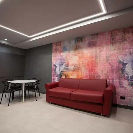 Lady Diamond Apartment