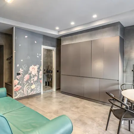 Lady Diamond Apartment