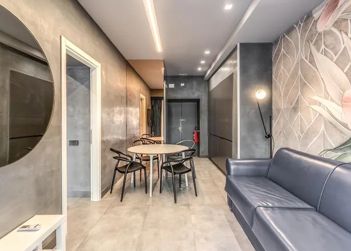 Lady Diamond * نابولي