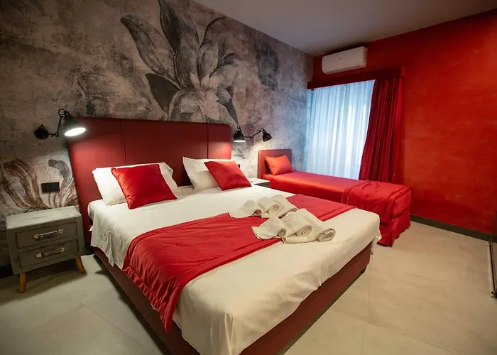 Lady Diamond نابولي